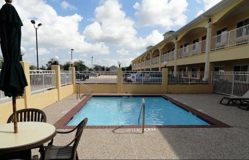 Scottish Inn And Suites Baytown Exterior foto