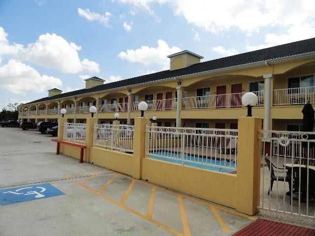 Scottish Inn And Suites Baytown Exterior foto