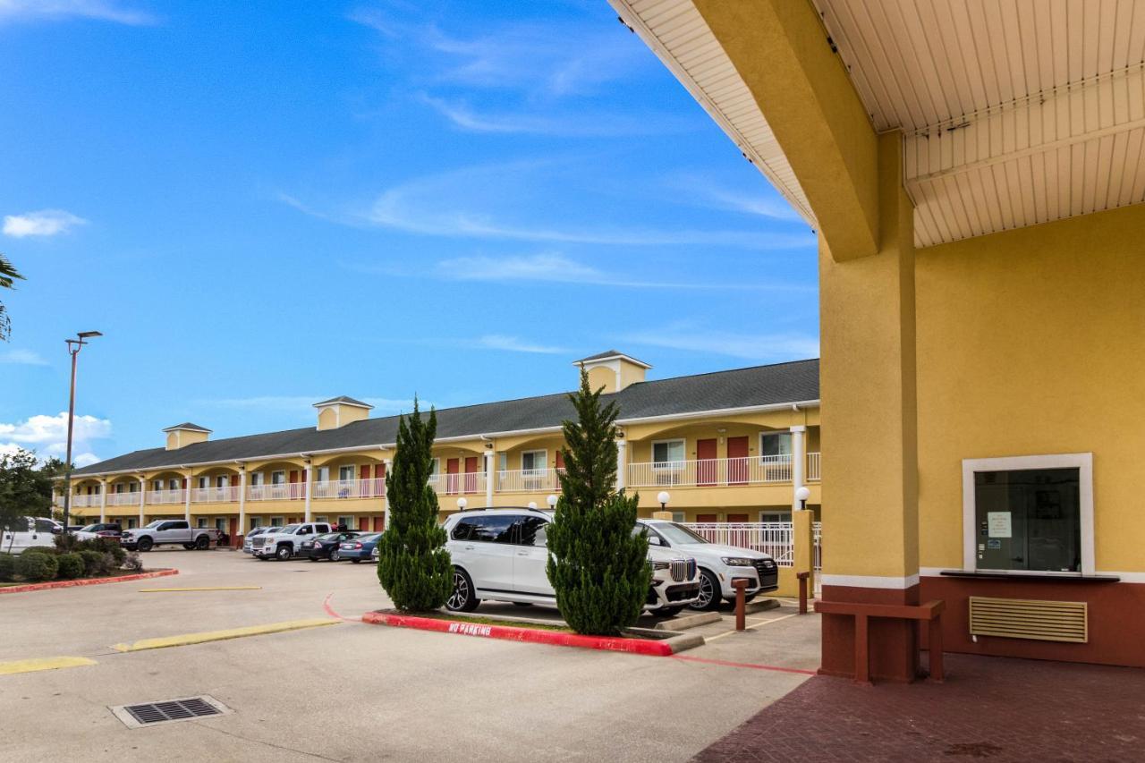 Scottish Inn And Suites Baytown Exterior foto